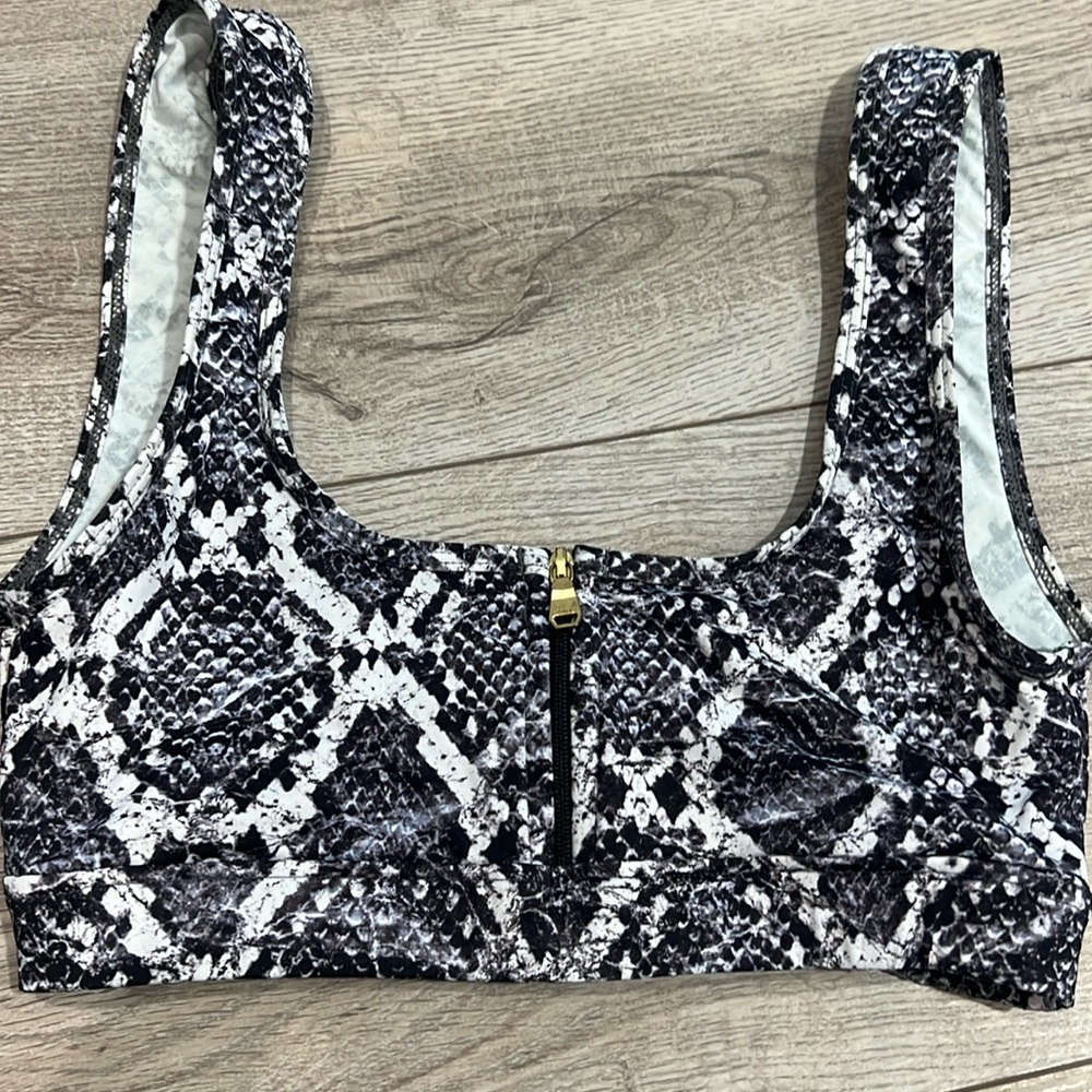 Varley sports bra size xs
